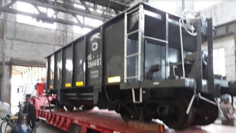 En los talleres de la Cottaj se reparan vagones del Ferrocarril Belgrano Norte