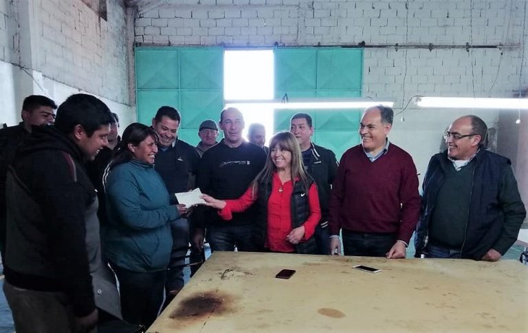 Cooperativa riojana recibe asistencia económica del gobierno provincial