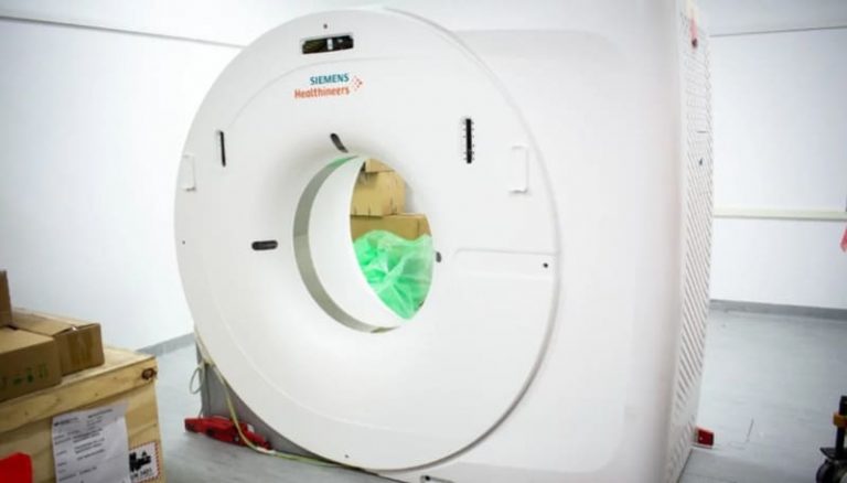 Realizan pruebas de cargas para el nuevo tomógrafo del Hospital de Gaiman