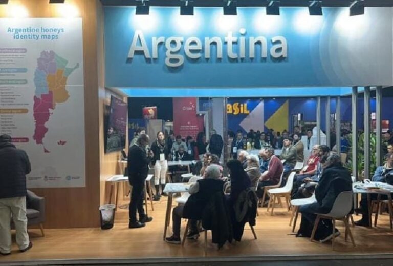 Representaron al sector apícola en un encuentro internacional