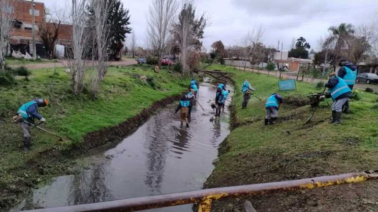 La limpieza y el cuidado del agua como labor diaria