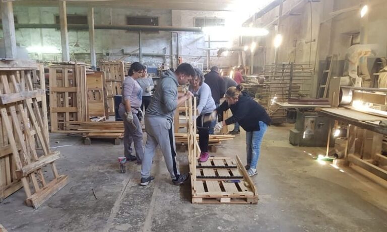Transforman la angustia en proyectos de trabajo colectivo