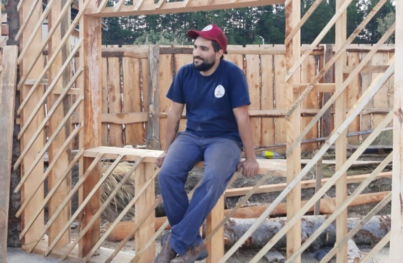 Entregan casa construida con técnicas ancestrales en Las Victorias