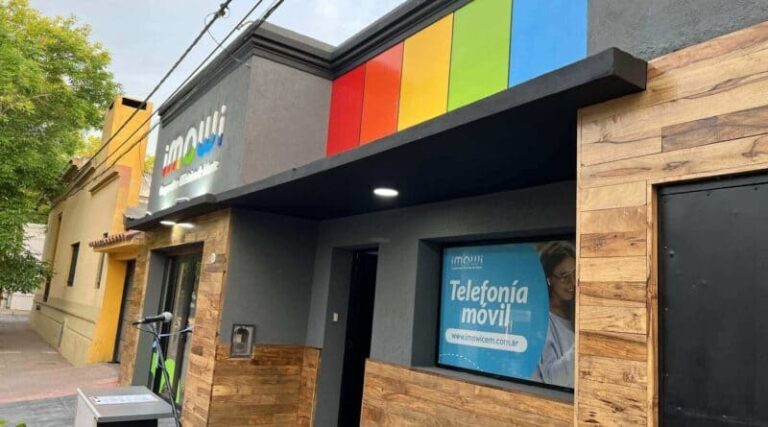 Gestionan su propio servicio de telefonía celular