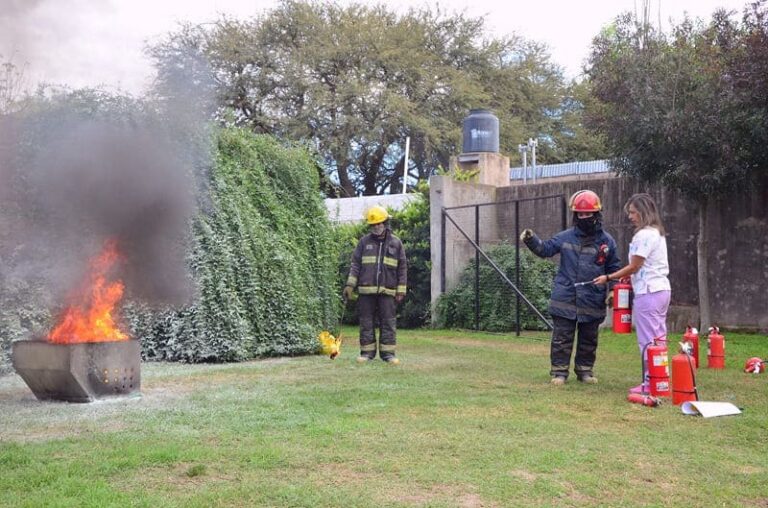 Capacitan a personal en manejo de emergencias y reanimación