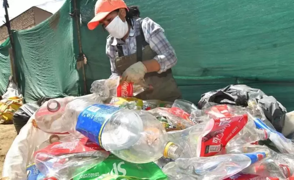 Gestionan centro de reciclaje a partir de una iniciativa familiar