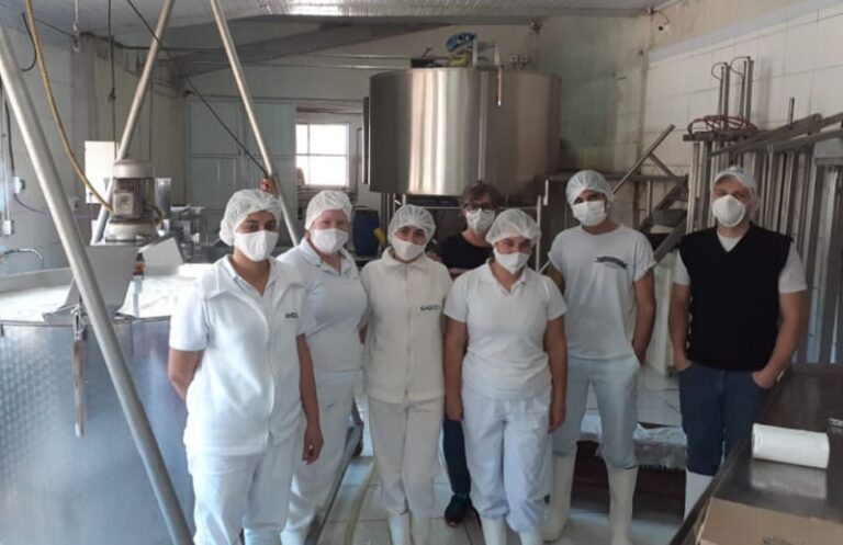 Sostienen producción quesera artesanal pese a barreras geográficas