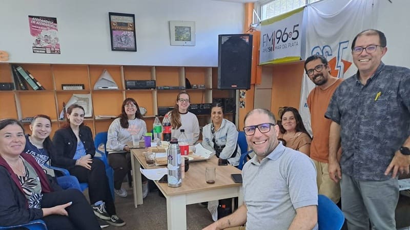 Comunicar, capacitar y asociarse desde el trabajo