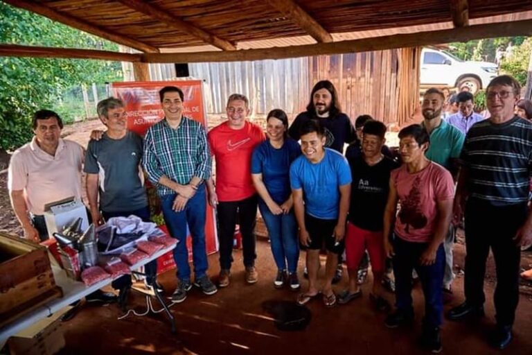 Desarrollan proyectos de turismo vivencial para mostrar proceso productivo de la miel