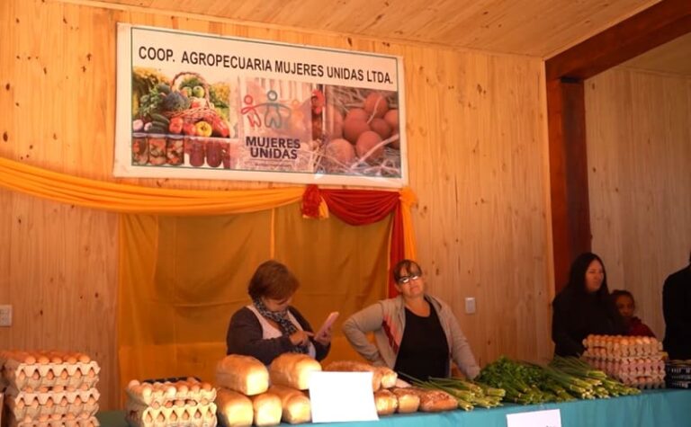 Inauguran un espacio para vender alimentos directo al público