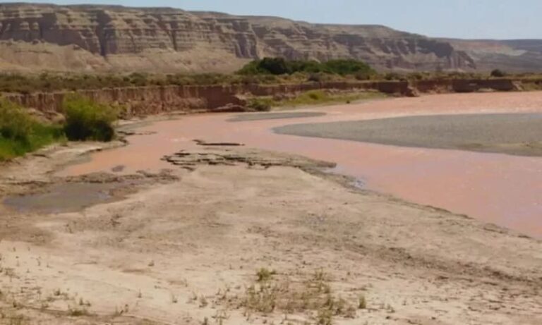 Alertan sobre la disminución del caudal del río Chubut