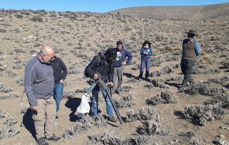 Capacitan a comunidades para el manejo de una plaga