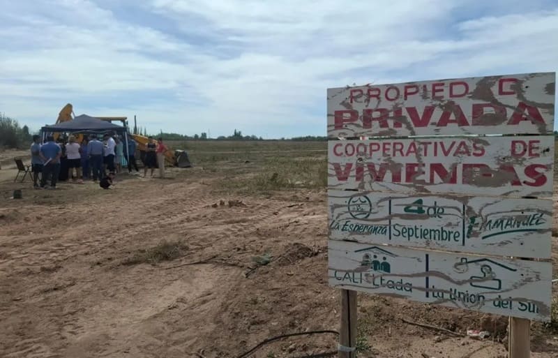 Habilitan la primera canilla de agua potable en nuevo barrio de Cipolletti