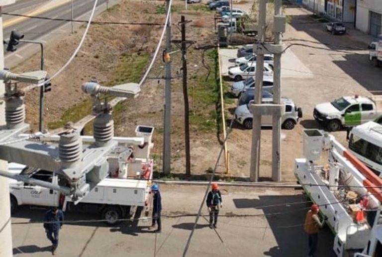 CALF suma inteligencia a su red con reconectadores de última generación