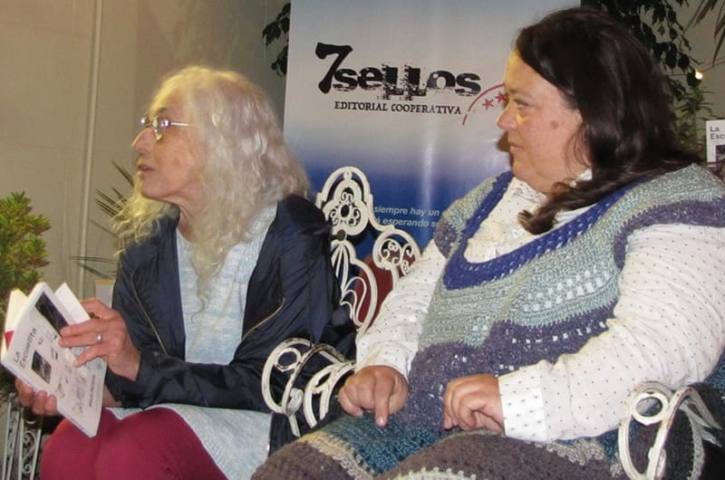 Editan libros con diferentes opciones de papel