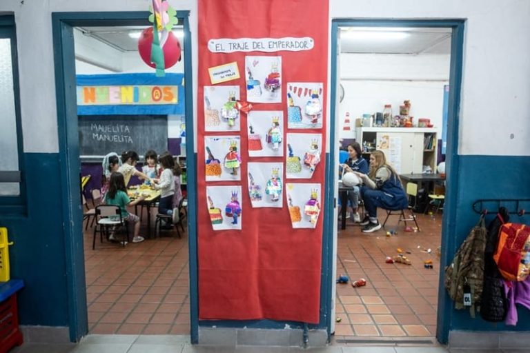 Impulsan un modelo educativo gestionado por las familias