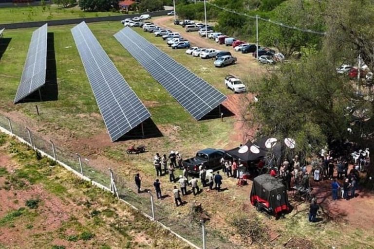 Inauguran parque solar para abastecer a Villa del Dique