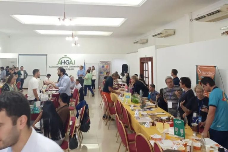 Participan con éxito de ronda de negocios en Iguazú