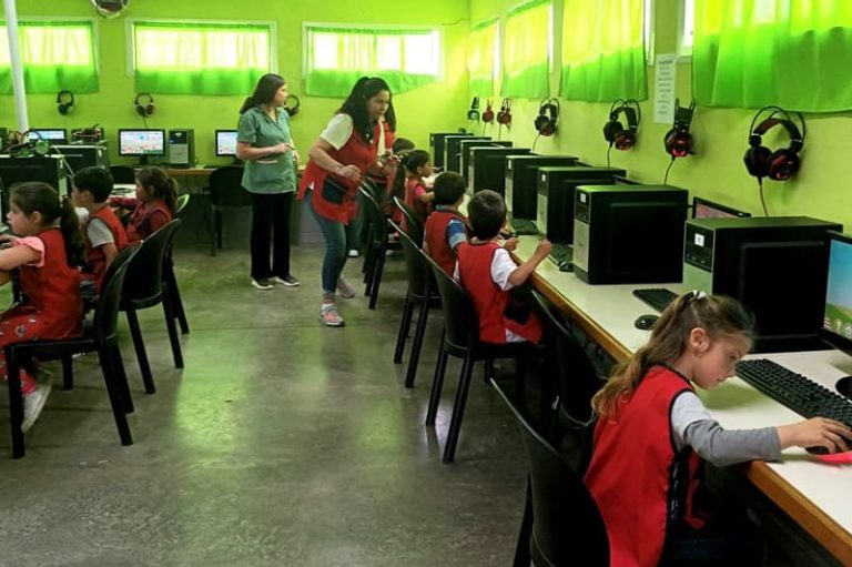 Subvencionan la mitad del valor de la cuota escolar