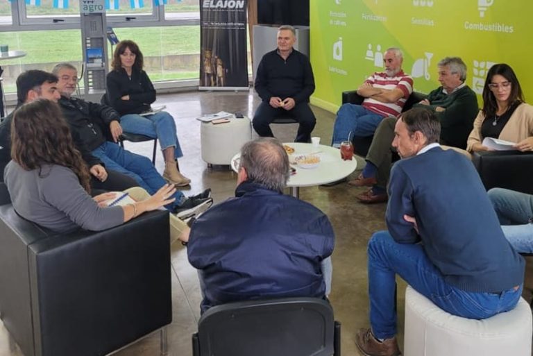 Atienden a productores desde la siembra hasta la cosecha