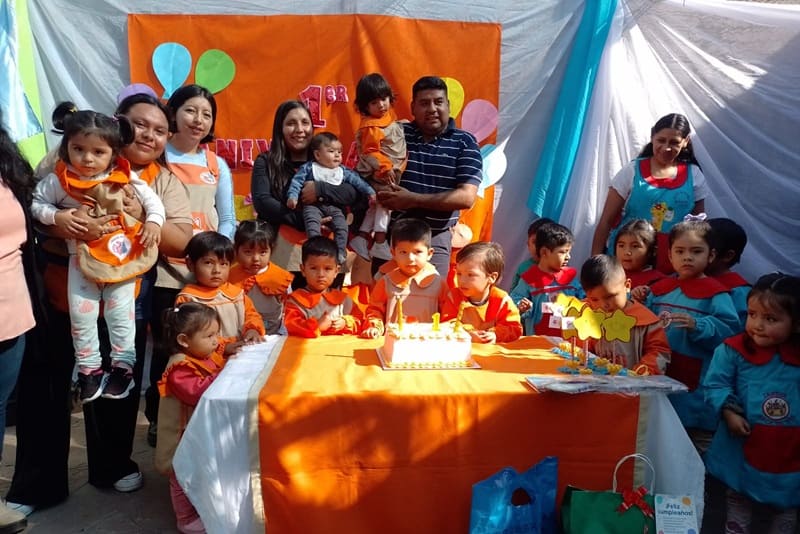 Fabricaron juegos con materiales reciclados para el jardin de infantes