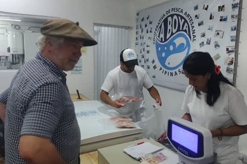 Instalaron pescadería a la vera de la Ruta provincial 36