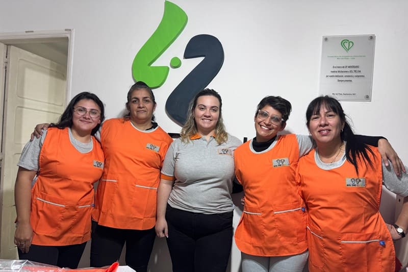 Personalizan planes de cuidado para cada persona mayor