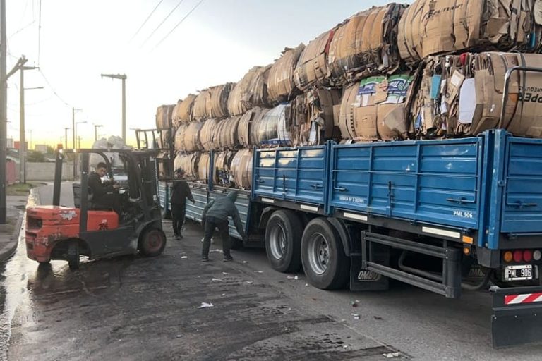 Procesan cuatrocientos mil kilos de materiales cada mes