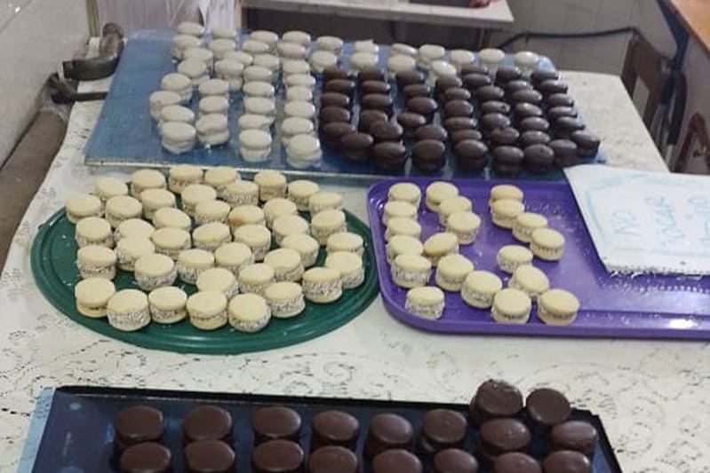Sueñan con instalar una fábrica de alfajores