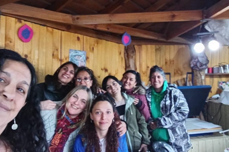 Costura y bordado de productos con identidad local