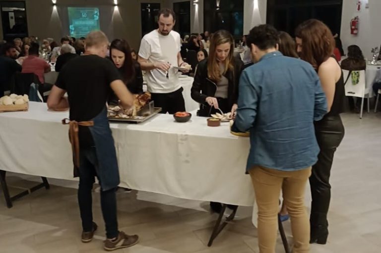 Proyectan abrir un café atendido por personas con discapacidad-