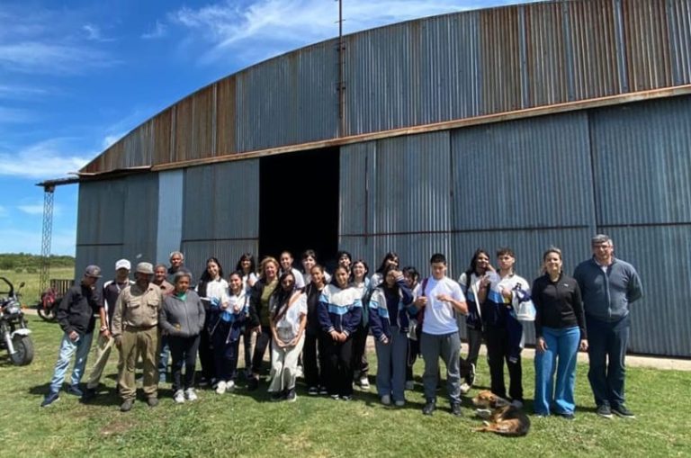 Reciben visitas educativas de escuelas para mostrar el proceso de clasificación
