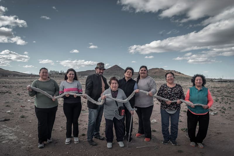 Tejen identidad y tradición para mantener vivas las costumbres