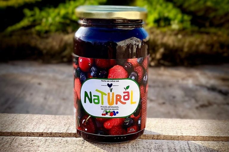 Elaboran mermeladas con frutas de estación de productores locales
