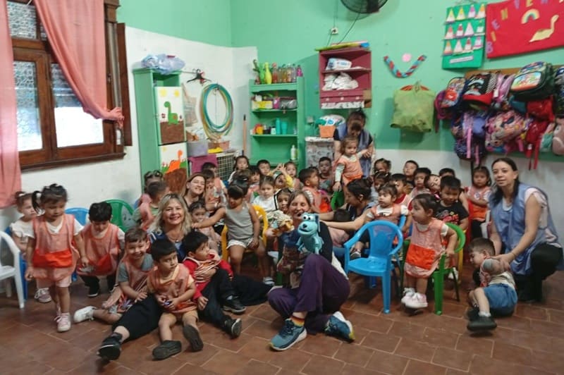 Incorporan ciclo de talleres con títeres para jardines comunitarios