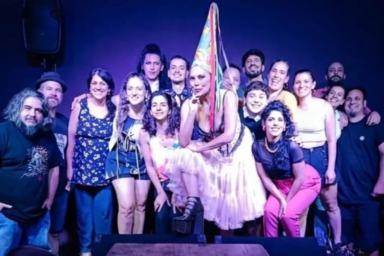 Reabrió sus puertas un histórico bar cultural rosarino