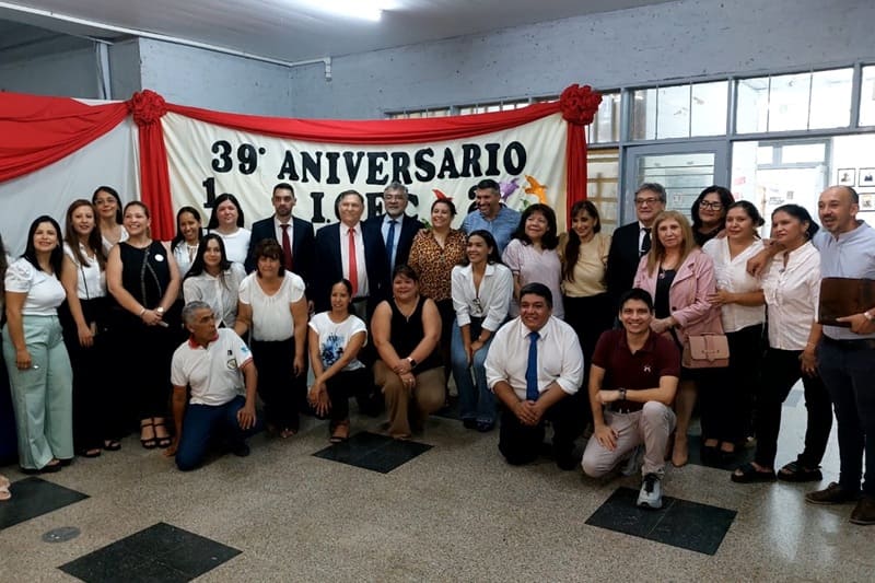 Completan el secundario en tres años