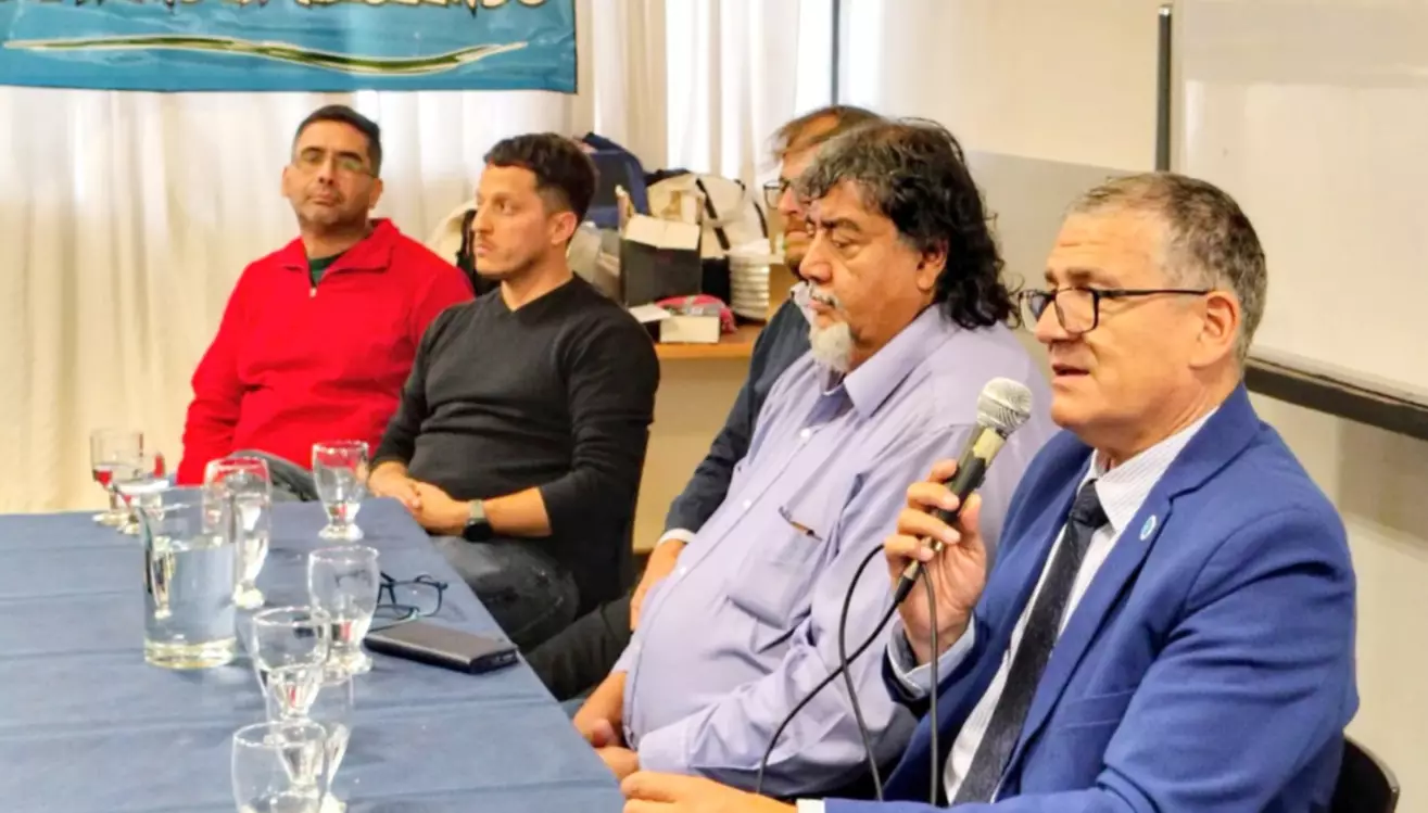 Presentan capacitación en instalaciones eléctricas