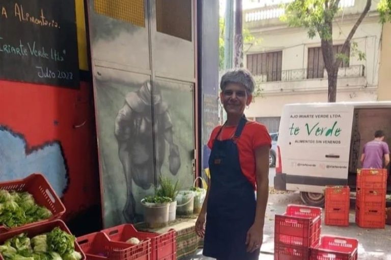 Achican gastos para sostener ventas de alimentos saludables