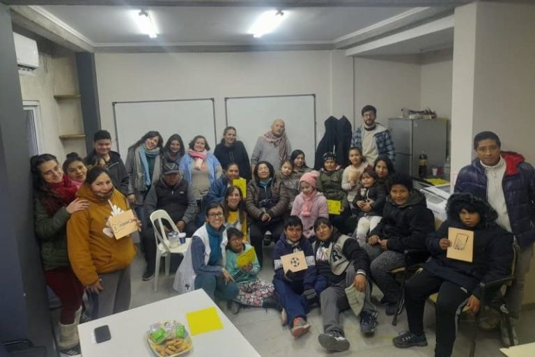 Enfrentan el cierre de programas educativos en el barrio