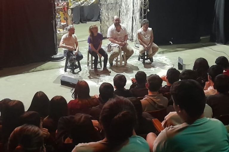 Llevan estudiantes al teatro a muy bajo costo