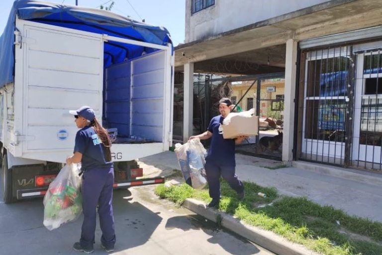 Recuperan residuos y promueven educación ambiental junto a escuelas del distrito