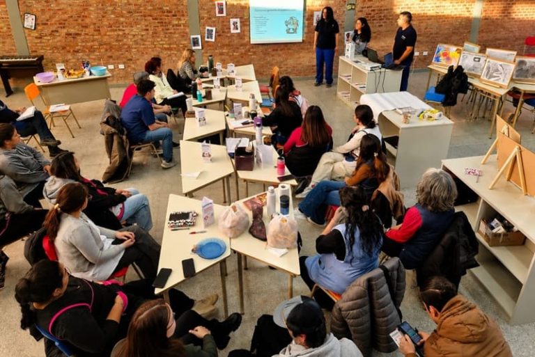 Capacitaron en primeros auxilios a docentes de Plaza Huincul