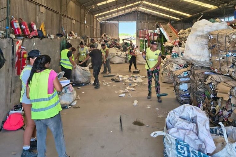 Incorporan un camión para ampliar la recolección