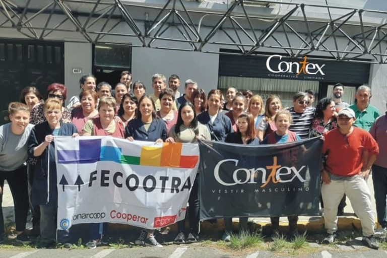 Incorporaron remeras, buzos y ropa interior a su producción