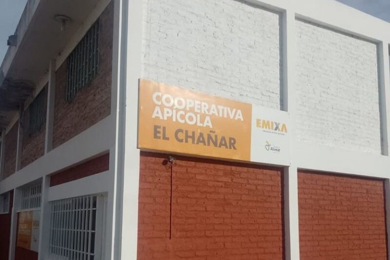Reducen la dependencia de la venta de miel a granel