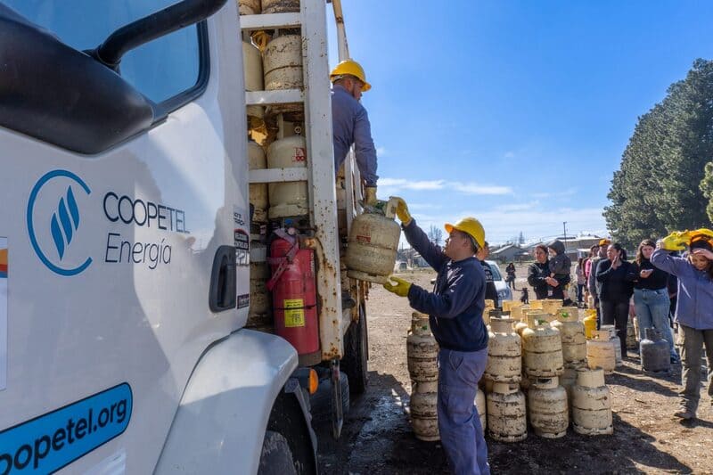 Distribuyen más de treinta y seis mil garrafas en la región cordillerana
