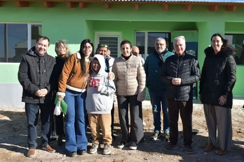 La autoconstrucción hizo posible completar dieciséis viviendas